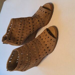 Via Spiga Beige Suede Heeled Bootie